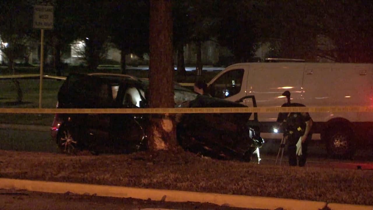Hispana muere al chocar contra un árbol al oeste de Houston tras discutir con su esposo