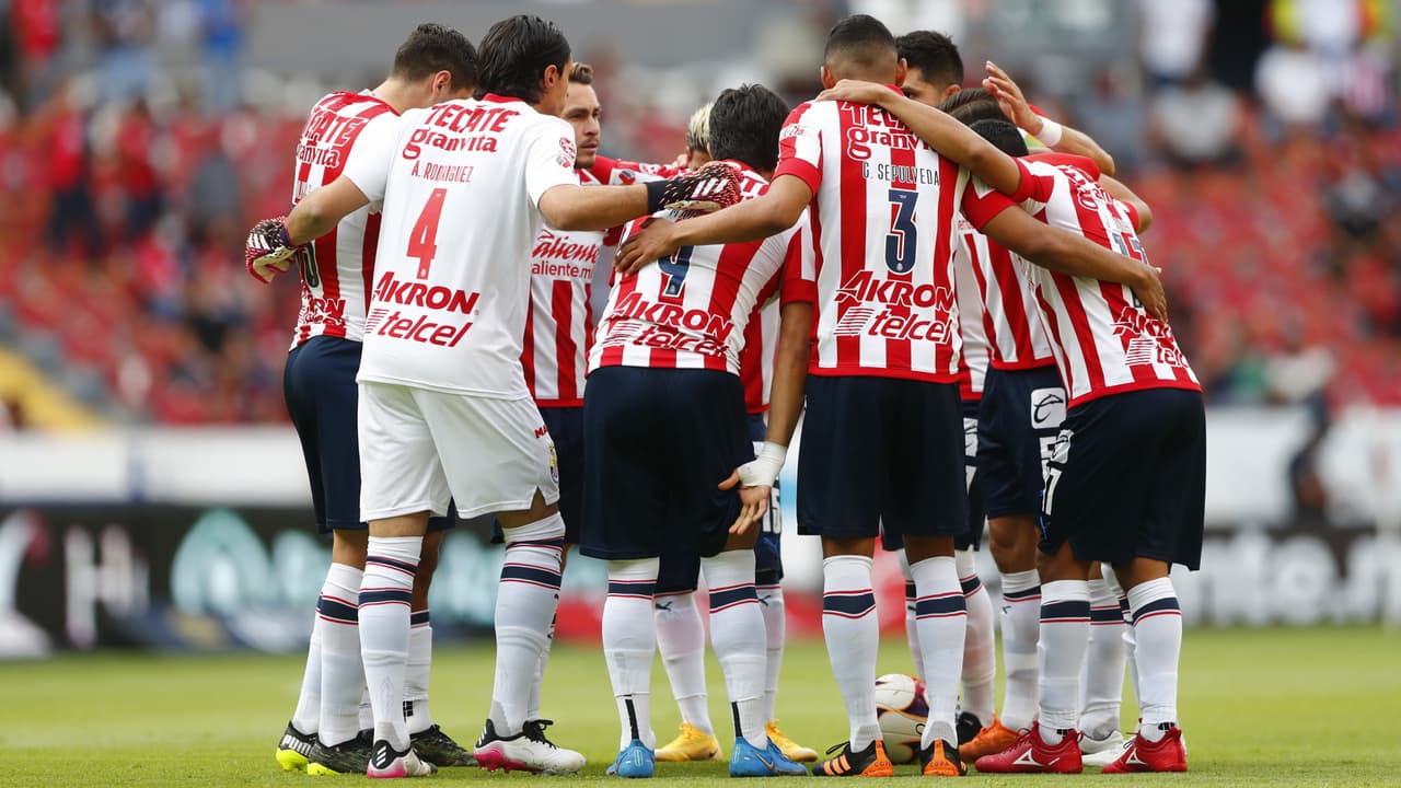 El nuevo '10' de Chivas, listo: jugadores del Rebaño cambian números