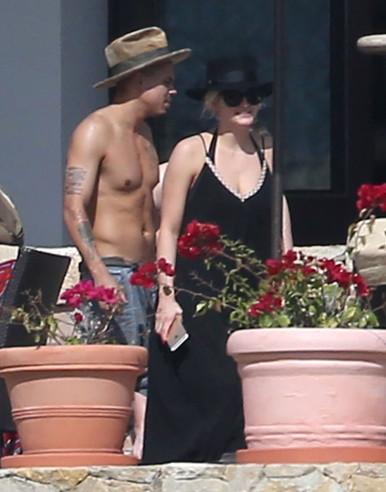 El 'sex appeal' de este par de hermanas fue la sensación.