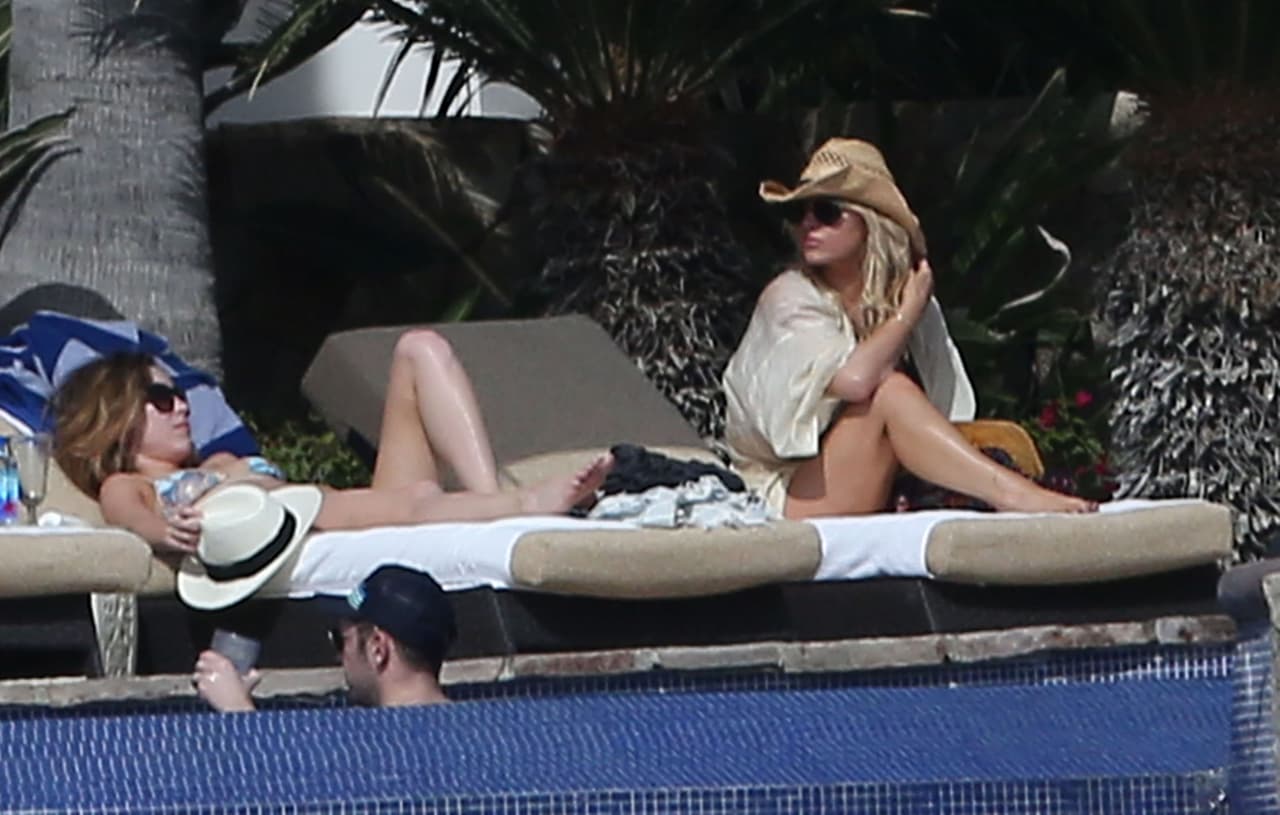 ¡Sorpresa! Al encuentro también se unió su hermana Ashlee.