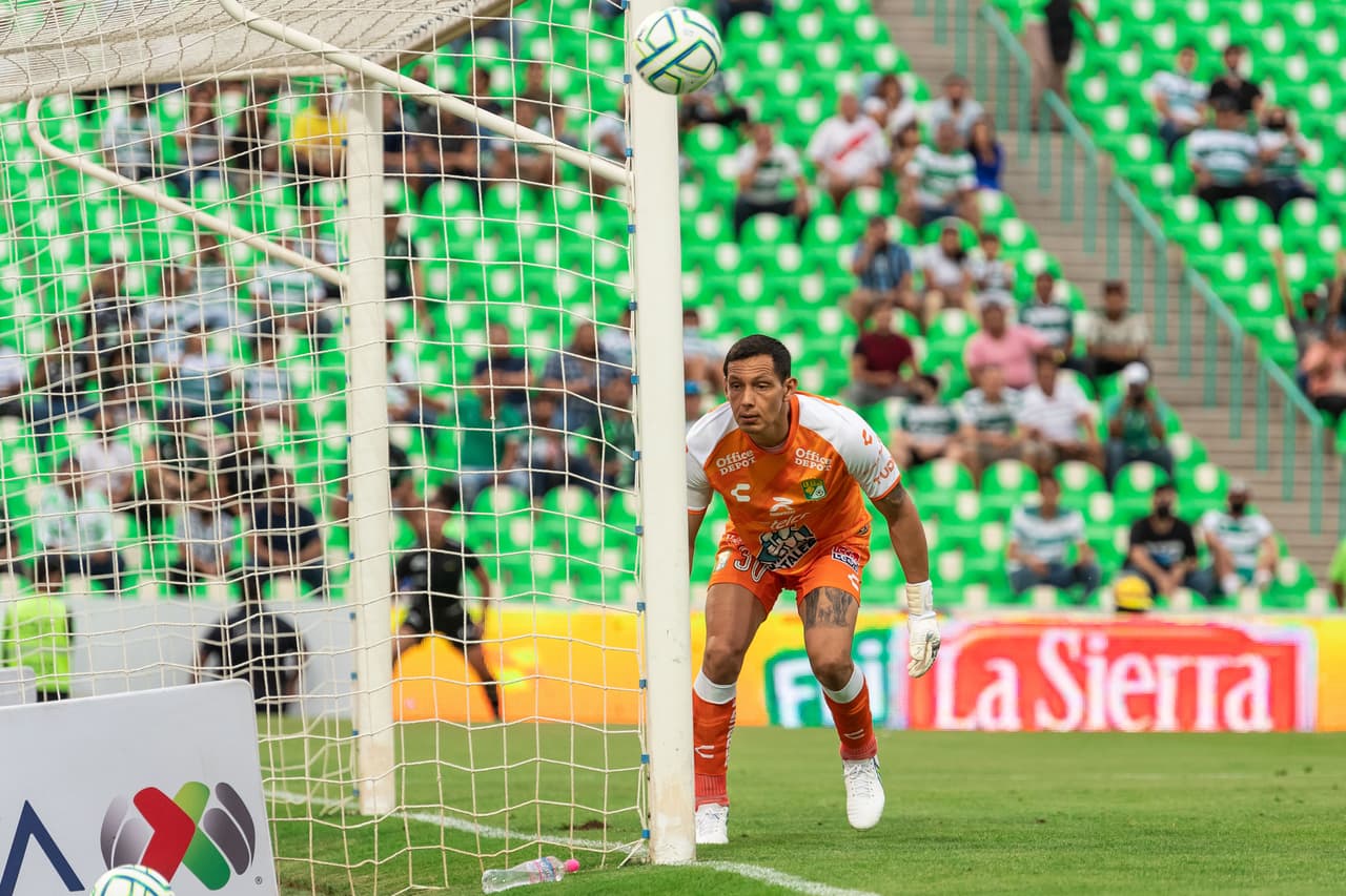 Santos Laguna le remontó 2-1 a León con goles de Omar Campos y Félix Torres en la Jornada 9 del Apertura 2022.