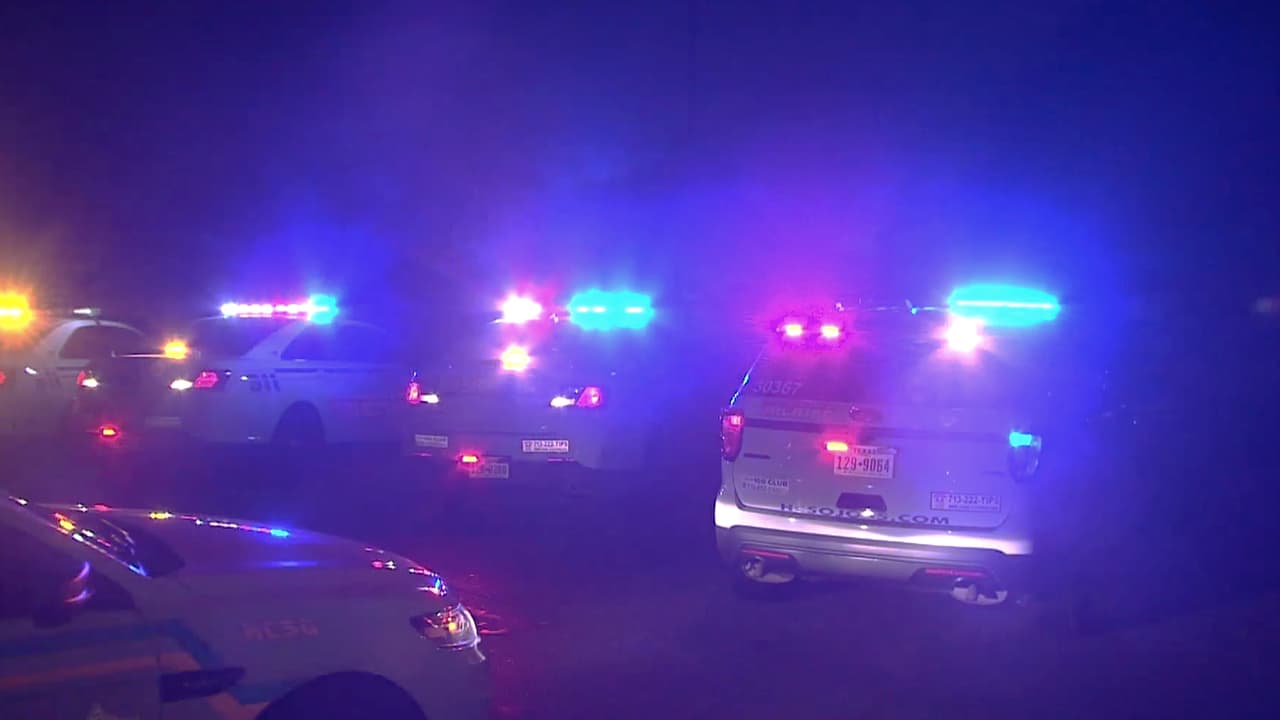 Se desconocen las causas y la Oficina del Alguacil del condado Harris investigan si el alcohol fue un factor en el accidente.