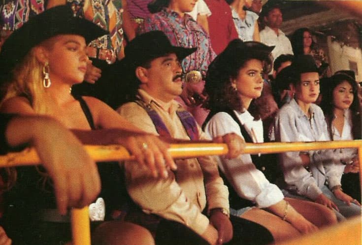 El grupo "Bronco" tuvo una breve participación dentro de la trama, pues estaban en la punta del éxito en esa época.