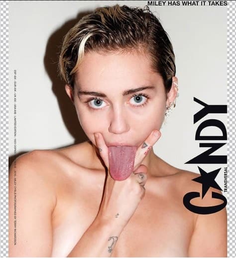 En revistas también ha aparecido sin ropa - sin ser las del conejito.