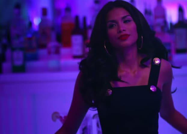 Y luego se fueron a un centro nocturno. Marisela se veía preciosa.