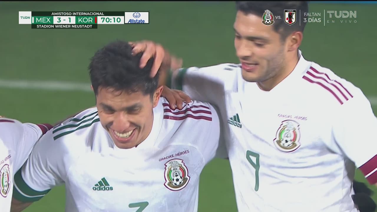 ¡Qué voltereta! Carlos Salcedo anota de botepronto para 3-1 de México