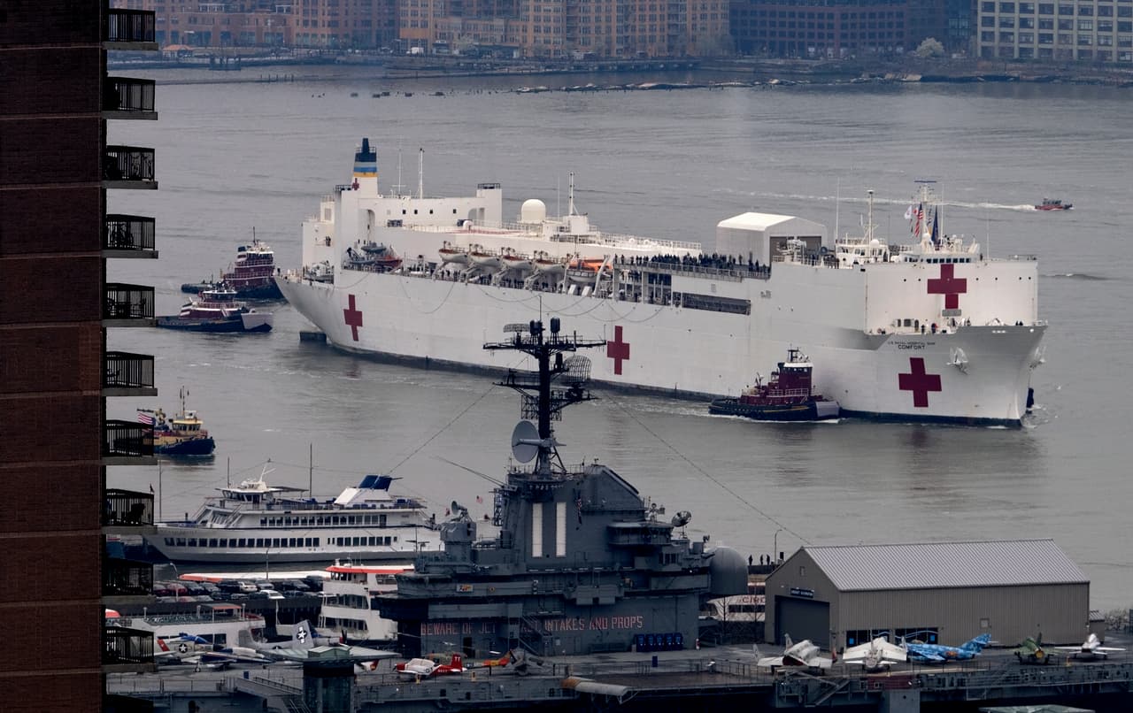 "Comfort" el buque hospitalario flotante con un total de 1,000 camas estará disponible para pacientes que no presenten síntomas de coronavirus. Aliviará a los hosptiales de los cinco condados que se han visto sumamente ocupados en las últimas dos semanas de Marzo.