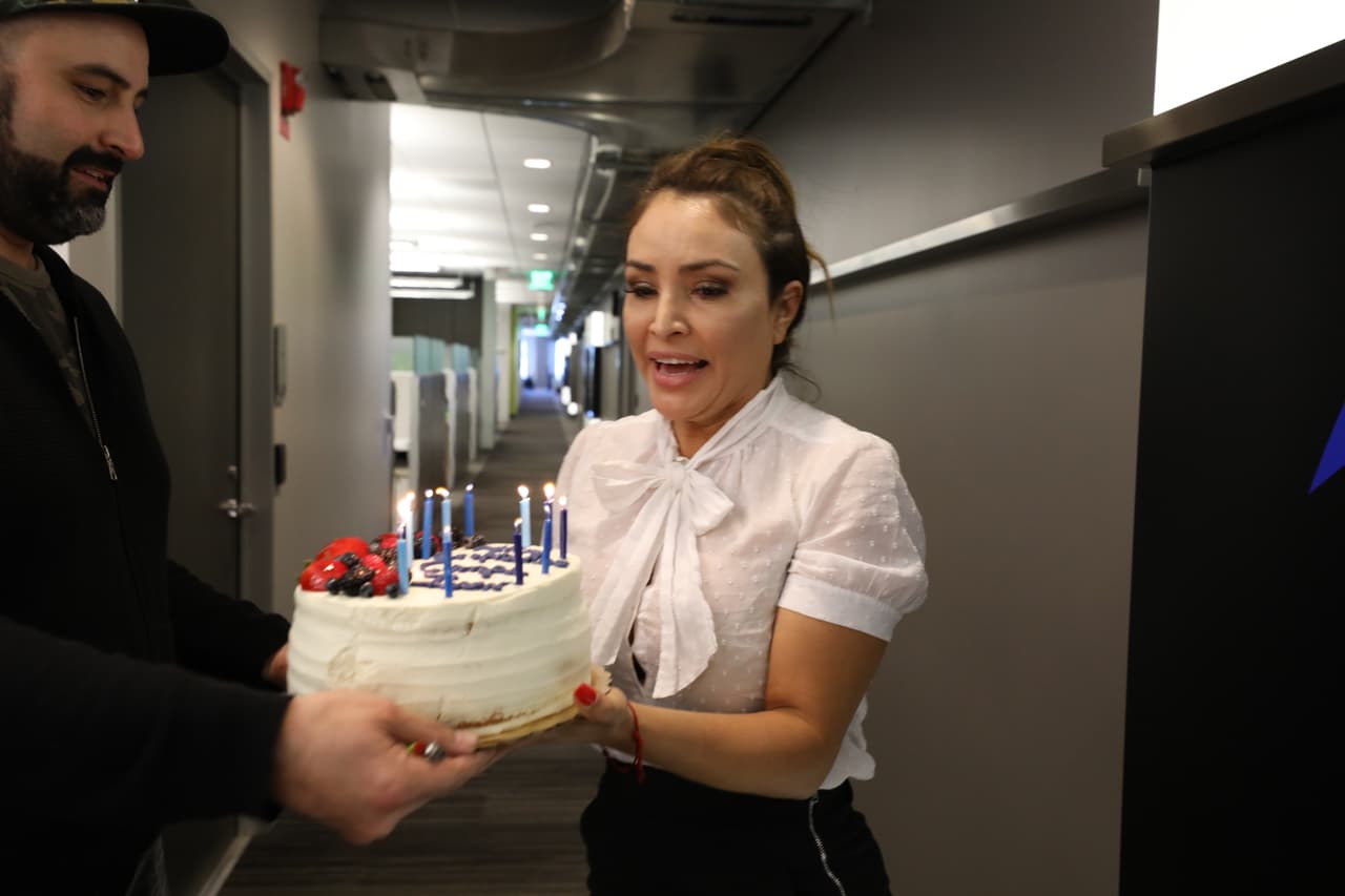 La encargada de sorprenderlo en cabina fue ni más ni menos que nuestra
<b>Bronquita</b>.