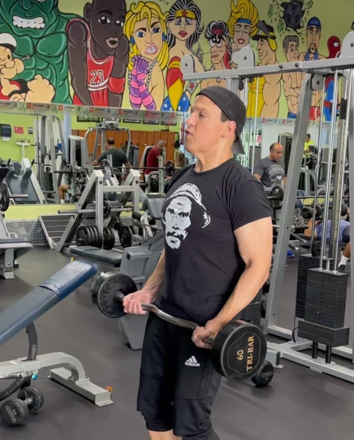 La transformación de Raúl la hemos visto a través de sus redes sociales donde se ha mostrado muy disciplinado para lograr su objetivo de estar en forma y saludable.