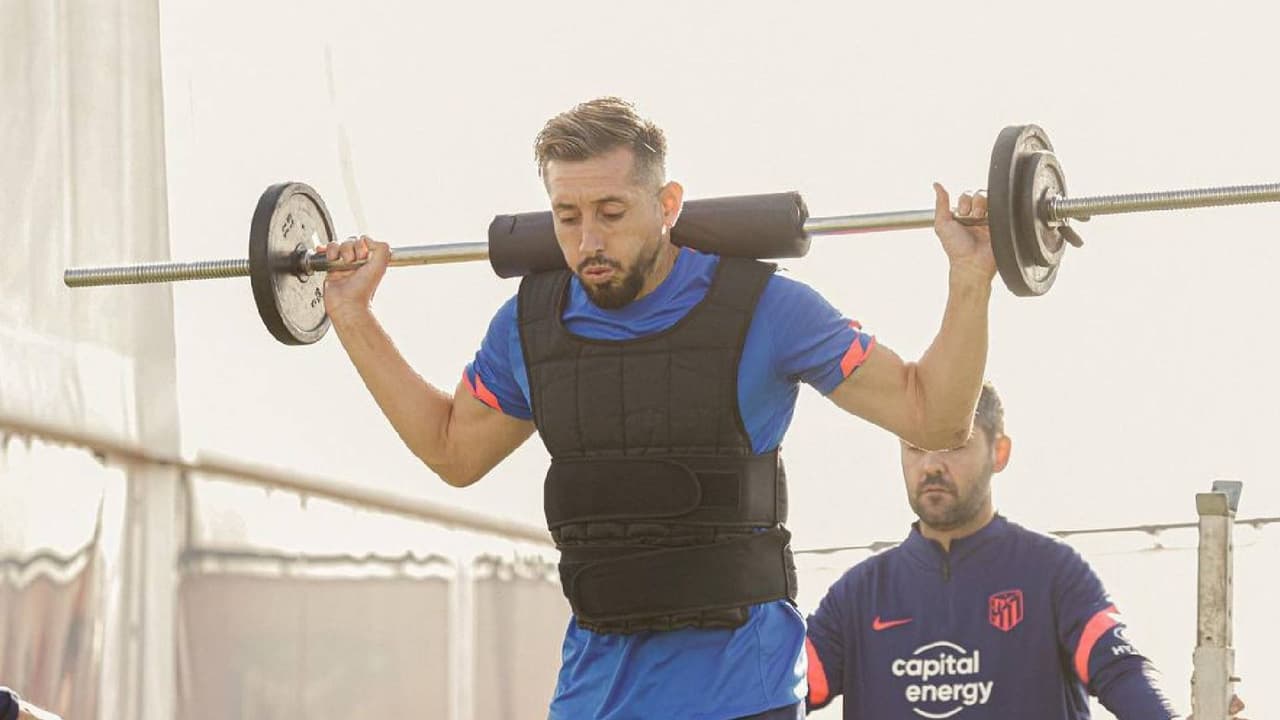 Héctor Herrera volvió a las prácticas con el Atlético de Madrid