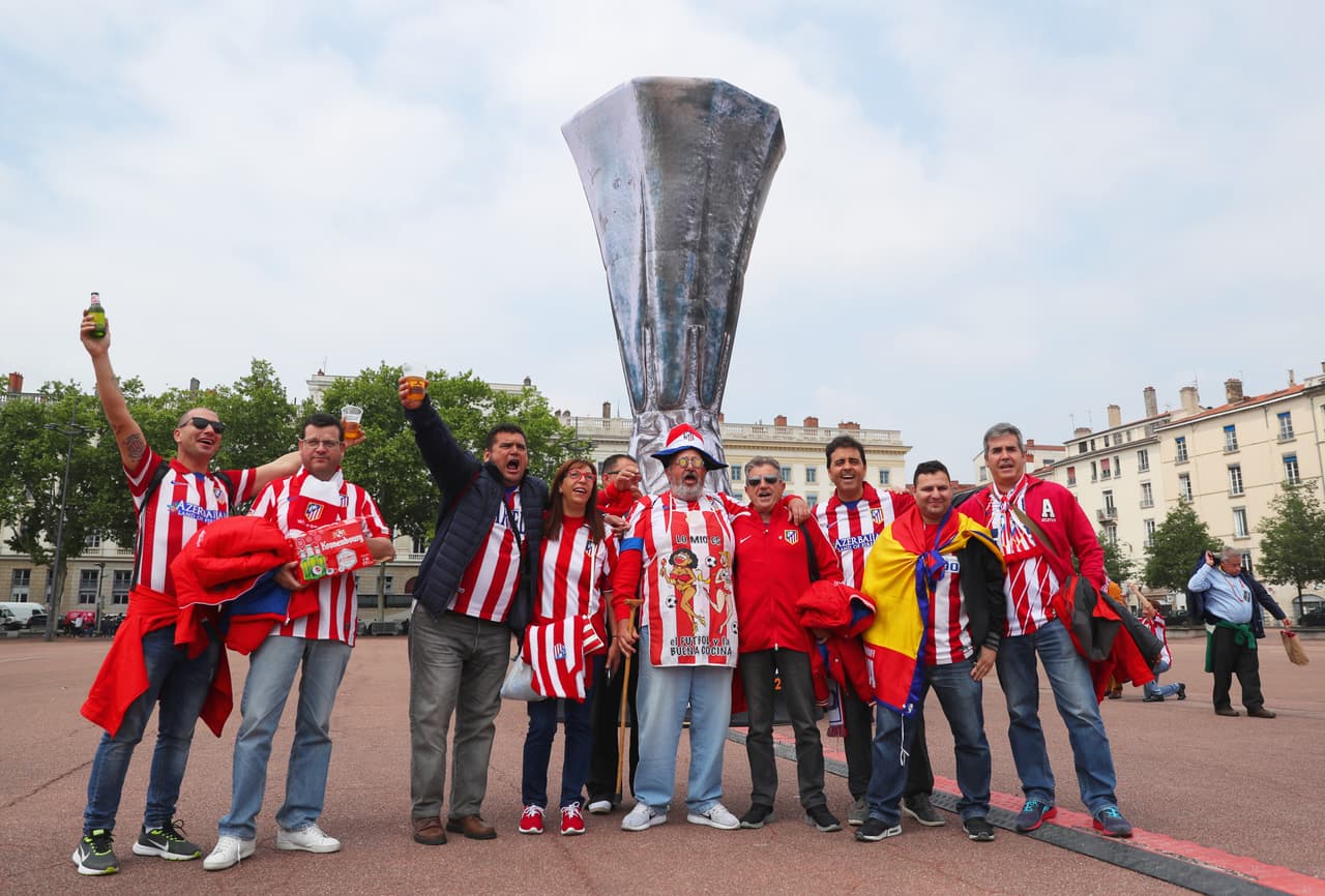 Los aficionados del Atlético de Madrid y Marsella se tomaron las calles de Lyon desde muy temprano, este miércoles, en la previa de la gran final de la UEFA Europa League. Gran ambiente en la ciudad francesa en donde el título estará en juego.