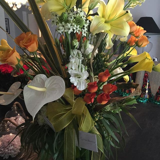 Este arreglo floral se lo envió Joaquín López Doriga.