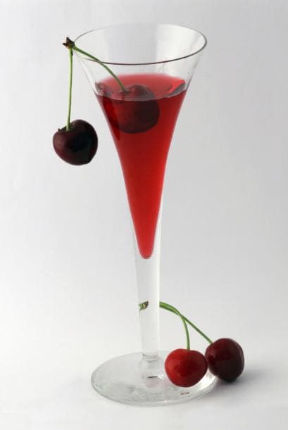 ‘Enchanted Elixir’. Esta fórmula del ‘mixologist’ Jason Walsh, del restaurante Sachi (NY), requiere: 30 ml (1 fl oz) de Prosecco, 30 ml (1 fl oz) de una fusión de tés.