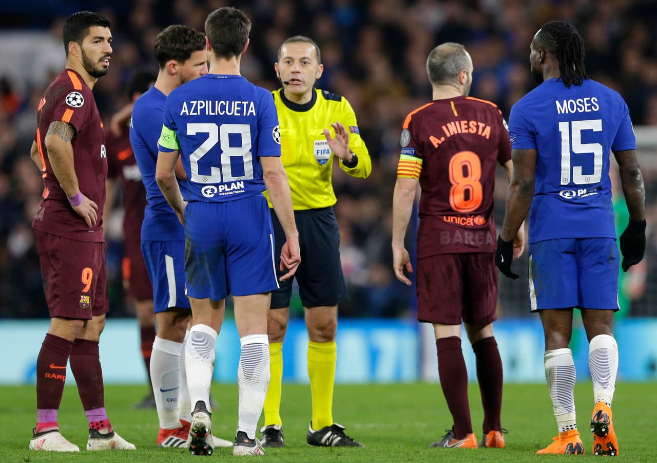 Cüneyt Çakır | Turquía | Acumula seis partidos en dos Copas del Mundo.