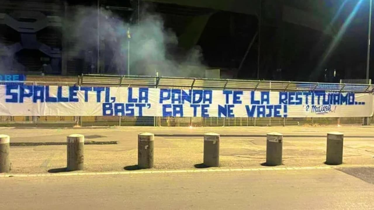 Aficionados del Napoli intentan extorsionar a Luciano Spalletti para que renuncie