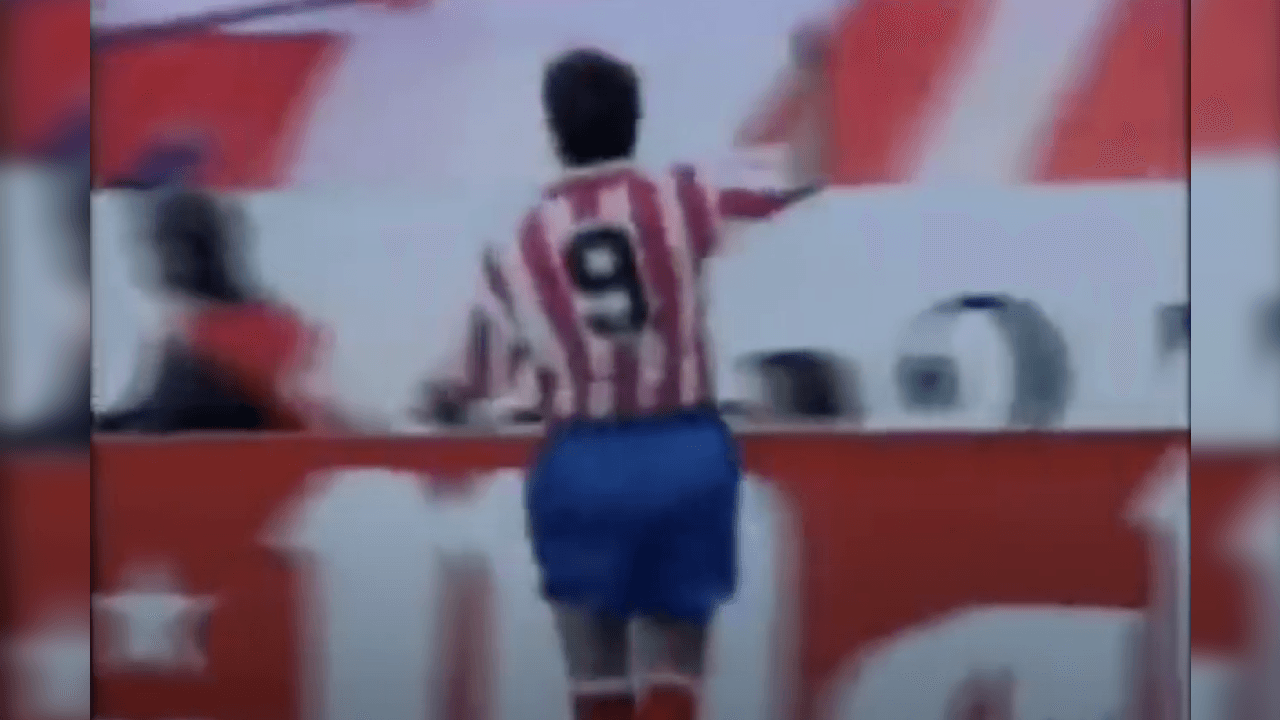 <b>¡Grítalo, Luis!</b>
<br>El mexicano celebró con la tribuna del Atleti que en ese momento le reconoció el gran partido.