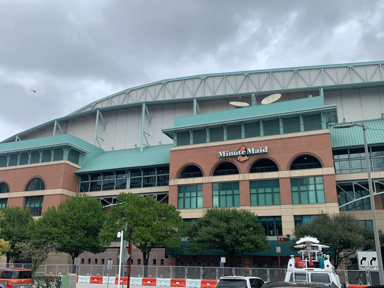 Houston se muestra listo para albergar el arranque de la Sere Mundial entre los Huston Astros y los Atlanta Braves.