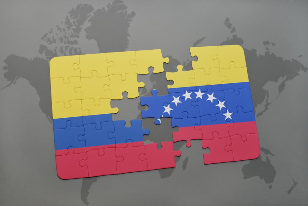 Las relaciones entre Venezuela y Colombia se ponen cada vez más difíciles, con períodos de distensión y otros de tensión. Sin embargo, en el caso de Colombia habrá un ascenso económico notable y el país continuará el rumbo democrático que garantiza la paz entre todos los colombianos.