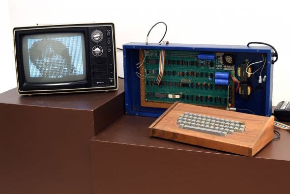 La subasta de la Apple-1 superó por mucho las espectativas.