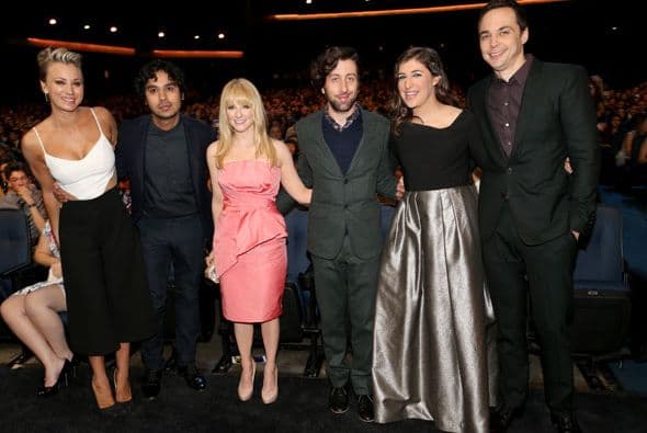 Todo el elenco de 'The Big Bang Theory' en el público.