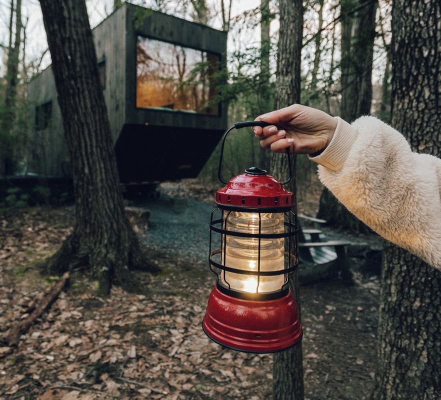 Las ubicaciones de Getaway, llamadas Outposts, alientan a los huéspedes a desconectarse temporalmente del mundo, lo que les permite conectarse entre sí y con la naturaleza.