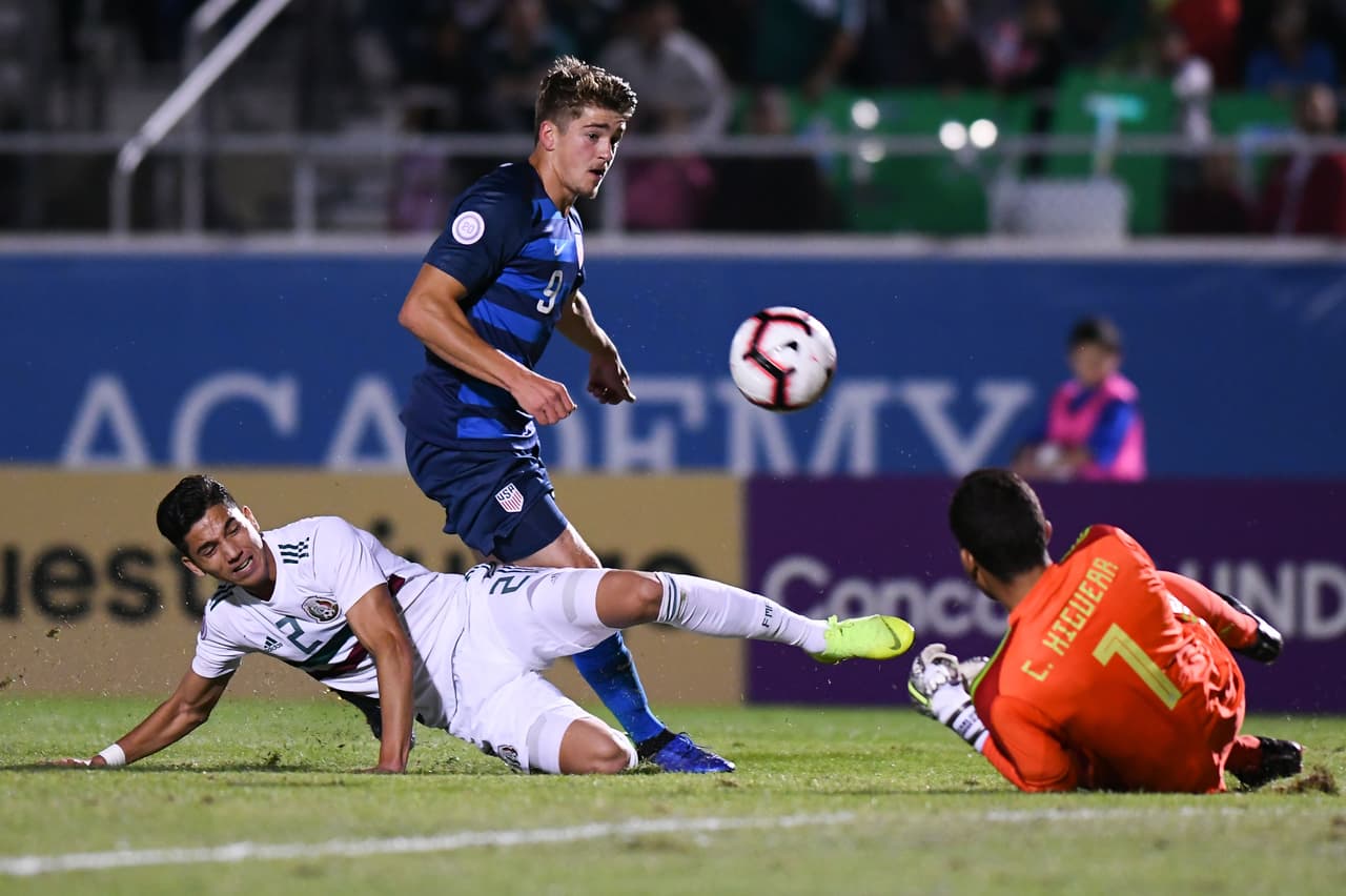 Incluso los estadounidenses, con toda honestidad, estuvieron más próximos a anotar el 3-0 a que llegara el gol del descuento para la oncena mexicana.