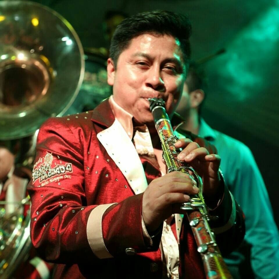 La madrugada del 5 de agosto del 2017 murió Virgilio Ruiz García después de ser atacado, junto a sus compañeros de Banda Tierra Mojada, al terminar una presentación en Salamanca, México.