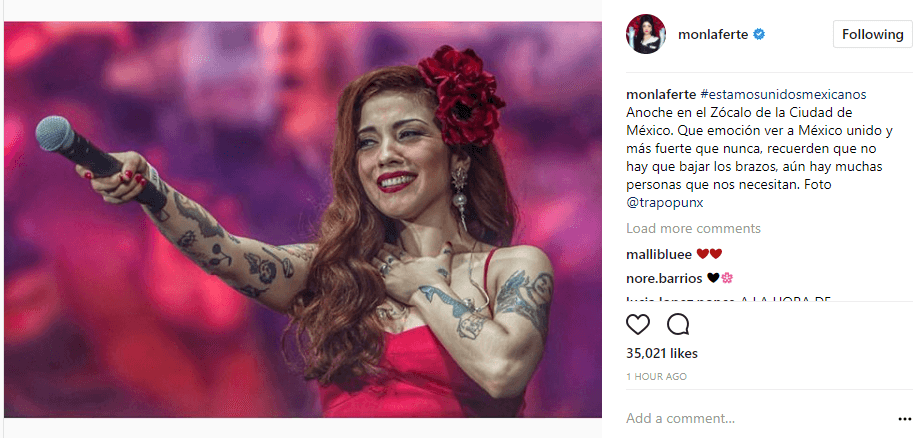 Antes de cantar el tema 'Tu falta de querer', Mon Laferte destacó el esfuerzo y unión del pueblo mexicano en las labores de rescate tras el sismo del 19 de septiembre. Ella pidió a los gobernantes del país trabajar como su gente lo hizo tras esta tragedia.