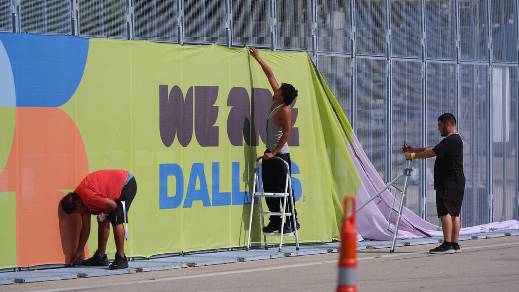 Trabajadores documentaron el proceso de ir regresando al estadio, la casa de los Dallas Cowboys, a su estado natural.