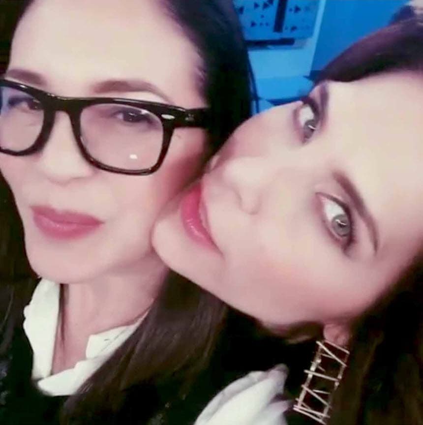 Entre ellas Montserrat Oliver, Lorena Meritano, Melissa Galindo y 
<a href="https://www.univision.com/famosos/yolanda-andrade-confiesa-finalmente-por-que-identifico-a-veronica-castro-como-su-ex-esposa-fotos">presuntamente Verónica Castro</a>, ésta última lo ha negado desde que se dio a conocer.
<br>