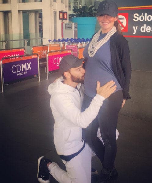 Pero eso no fue todo, semanas después dejaron a todos con la boca abierta al revelar que esperaban un bebé.