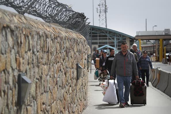 Academia de Derecho de Inmigración Infantil: cuenta con abogados pro bono que representan a niños en procedimientos relacionados con la inmigración.