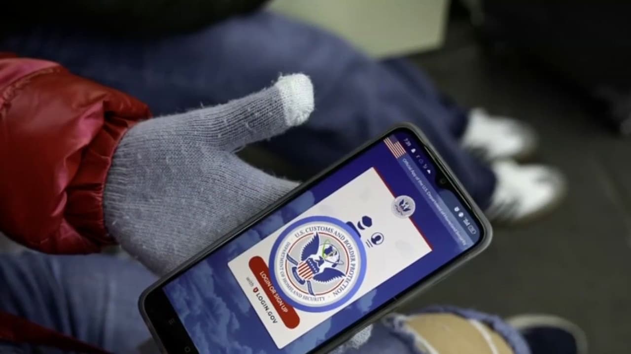Abogada de inmigración explica el nuevo revés contra Donald Trump sobre revocación de estatus legal y CBP One