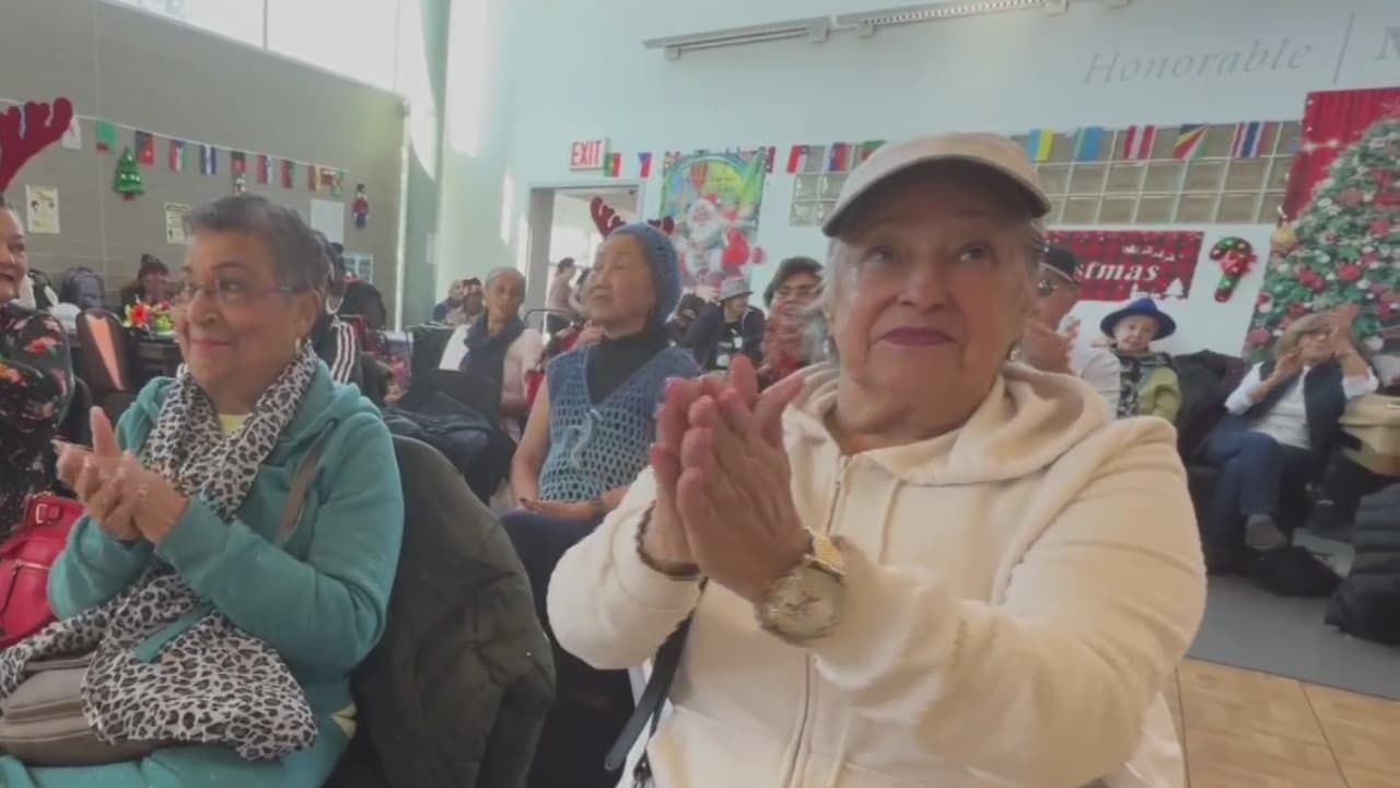 Combatir el aislamiento y la soledad entre adultos mayores, lo que busca esta organización en El Bronx