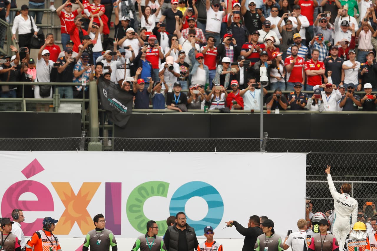 México vio al nuevo rey de Fórmula 1, el británico Lewis Hamilton, dar el cierre a su gloriosa temporada con la celebración como nuevo campeón en 2018.