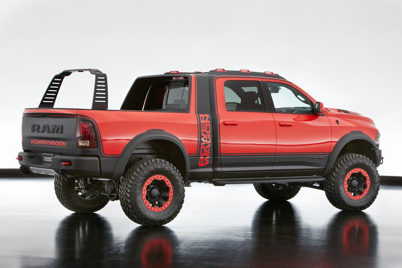 El espacio de carga de 6 pies x 4 pulgadas de la Macho Power Wagon, cuenta con el RamRack. Este accesorio Mopar aún es fase experimental, consiste en un arco deslizante en color negro satinado que permite permite almacenar asegurar una gran diversidad de artículos accesorios de manera segura para satisfacer diferentes estilos de vida.