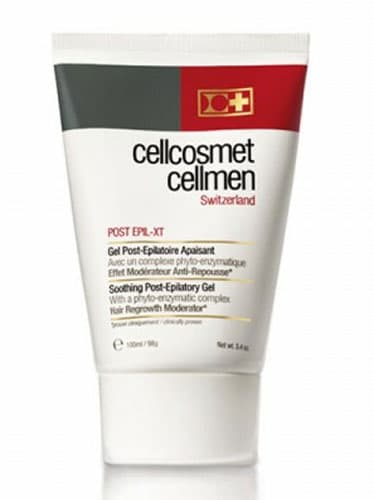 Invertir en un buen aftershave es básico: cuida la piel, los poros y nutre tu barba. No dejes de usarlo ni una sola vez, ya que la irritación causada por el rasurado puede provocar brotes e infecciones. Aftershave de Cellcosmet Cellmen.