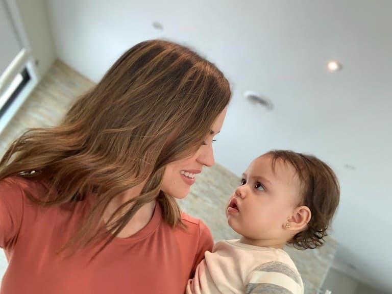 Gracias a sus hijos, nuestros conductores le encuentran el lado positivo al confinamiento obligado debido al brote de coronavirus. Sin duda, sus niños aligeran la incertidumbre provocada por la pandemia.