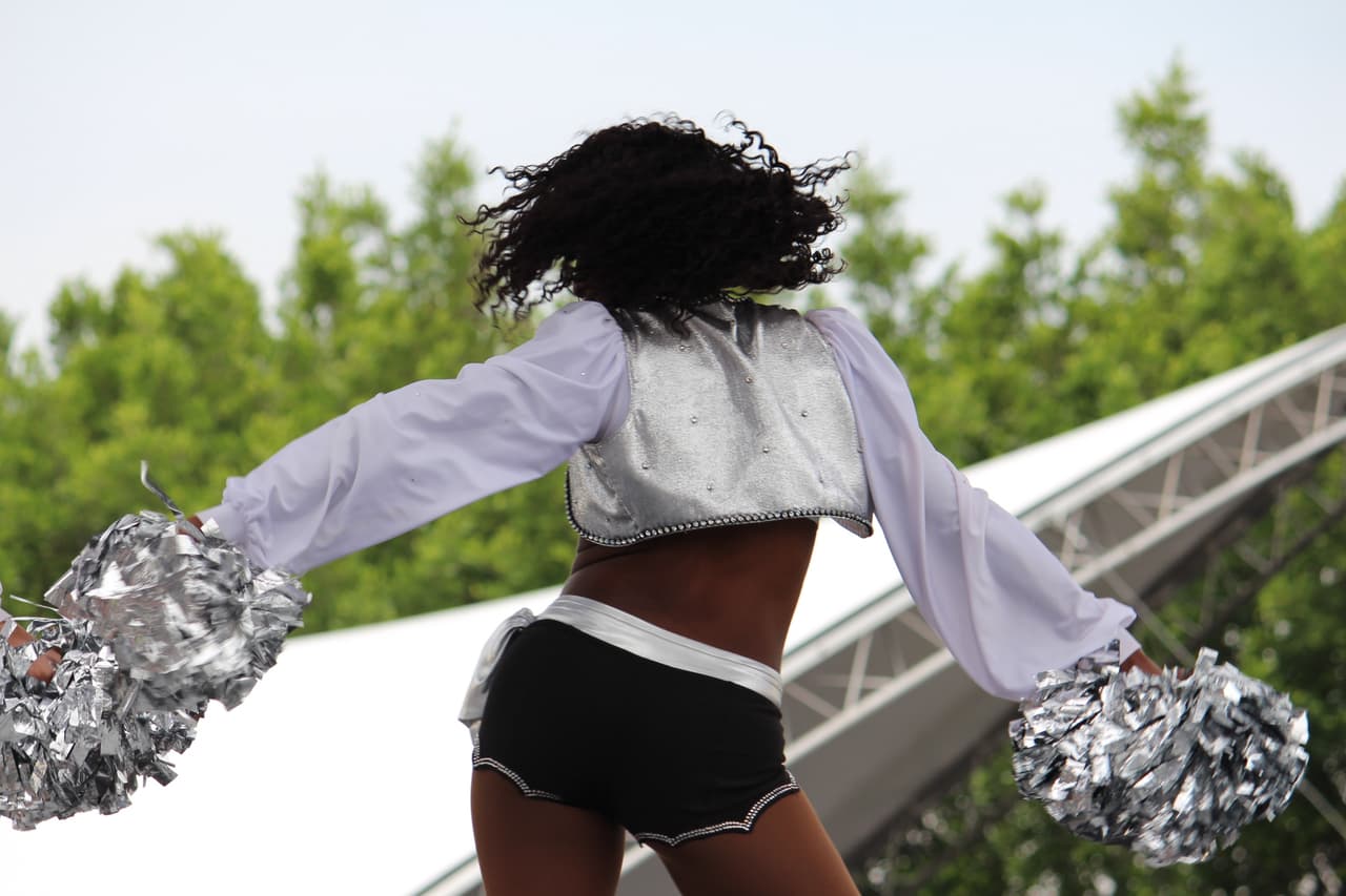 Te invitamos a disfrutar de los más lindo que vino de los Raiders a México, sus deslumbrantes porristas.