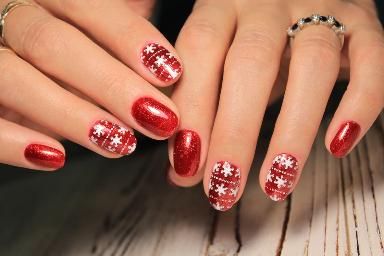 Diseño de uñas para navidad