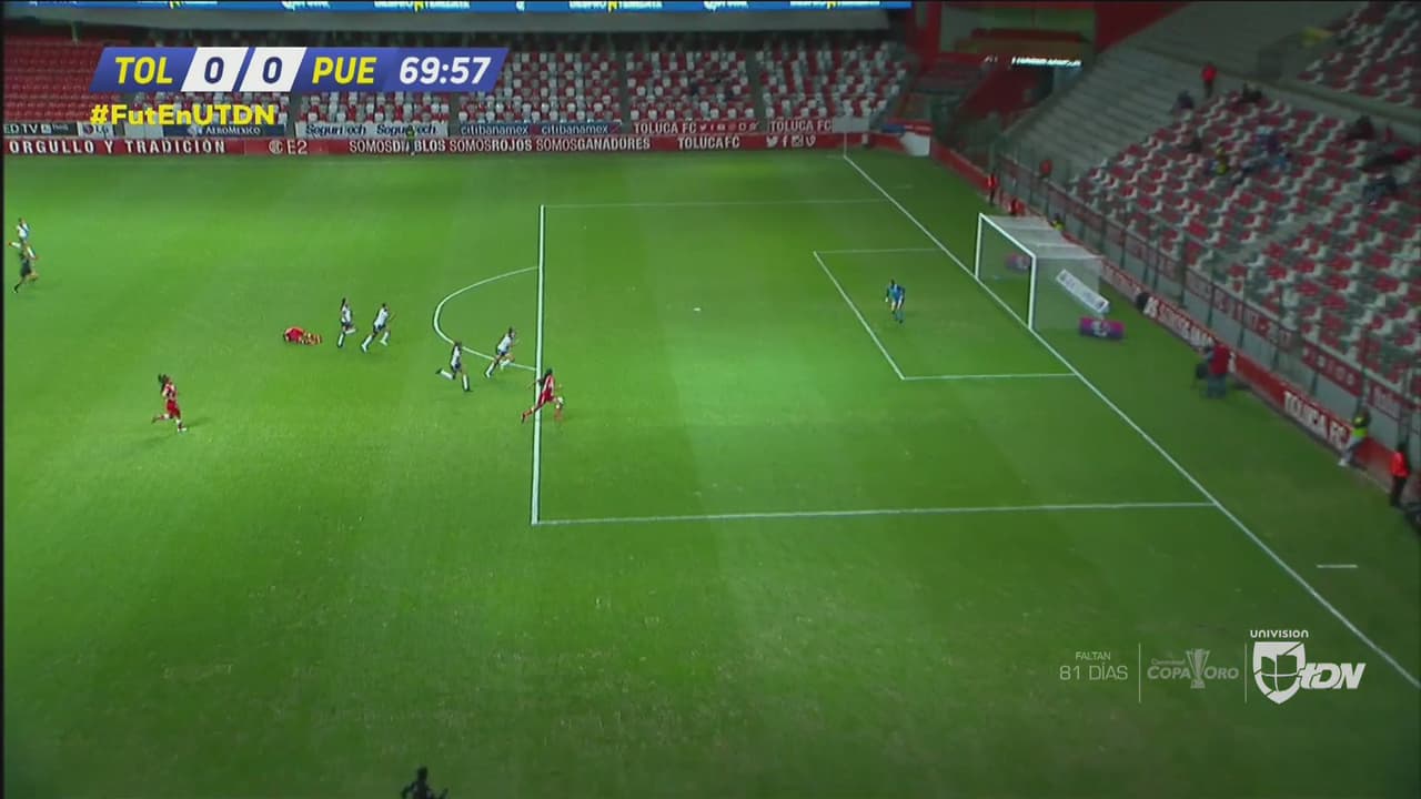 ¡Zaira Miranda tenía el gol! Entró sola al área pero no disparó