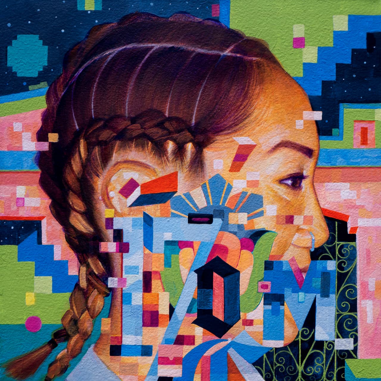 Pinay con Braidz: “Los filipinos también tienen un lugar central en la historia de esta comunidad y su relación con los chicanos data de la época de huelgas”, dice Rodríguez. “Quise incluir a este grupo y representar símbolos del área, uno de los cuales es la M del Teatro de la Nueva Misión”.