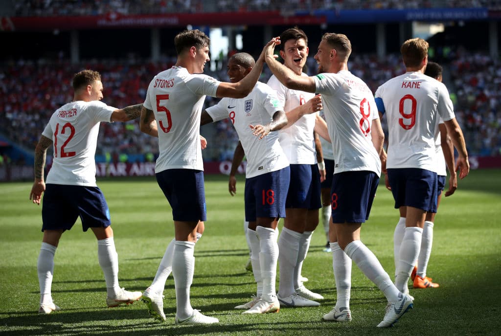 Desde esa ventaja, los ingleses tuvieron el dominio del partido a través del juego y el marcador.