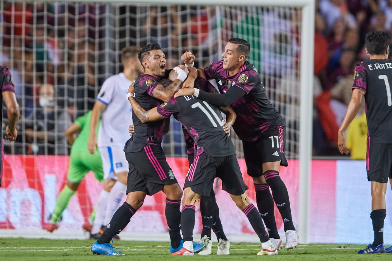 Corona y Funes Mori celebraron con el Chaka.