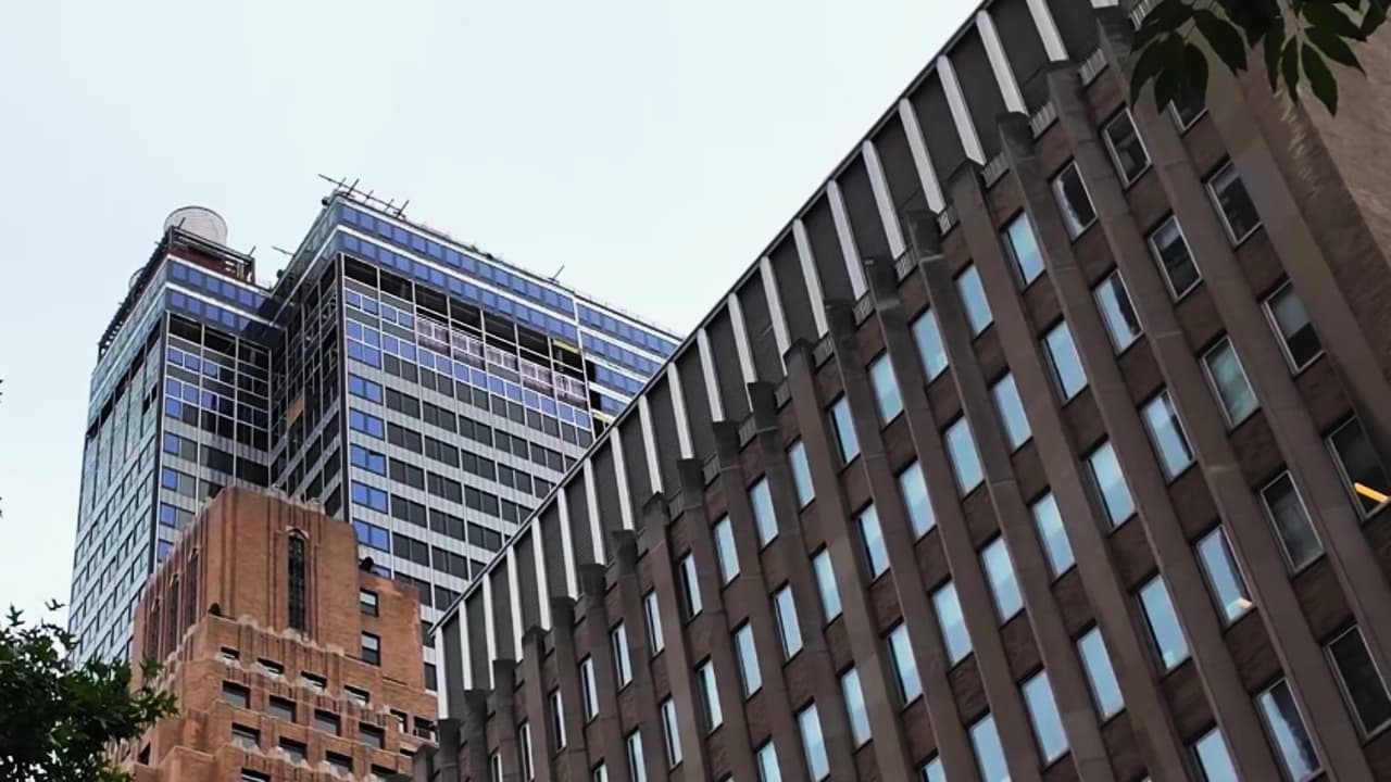 Estabilizan rascacielos en Manhattan que obligó evacuaciones por riesgo de derrumbe