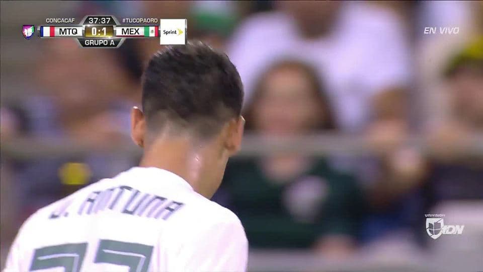 Tiro desviado de Uriel Antuna