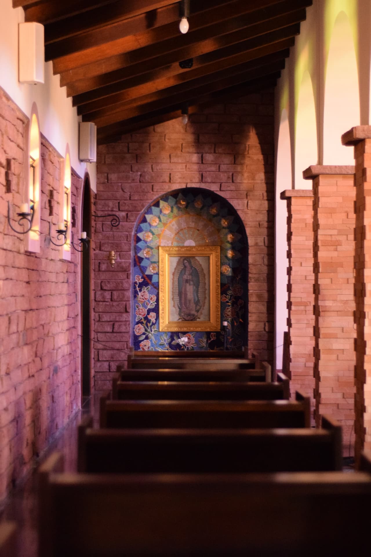 San Martin de Porres
<br>
<u>230 Post Oak Rd, Dripping Springs, TX</u>
<br>
<br>
<b>Lunes 12 de diciembre:</b>
<br>5:00 A.M. Mañanitas en la iglesia
<br>6:00 A.M. Refrescos, después
<br>6:00 P.M. Procesión empezando en el salón parroquial
<br>6:30 P.M. Misa en español in la iglesia
<br>7:00 P.M. Convivio en el salón parroquial