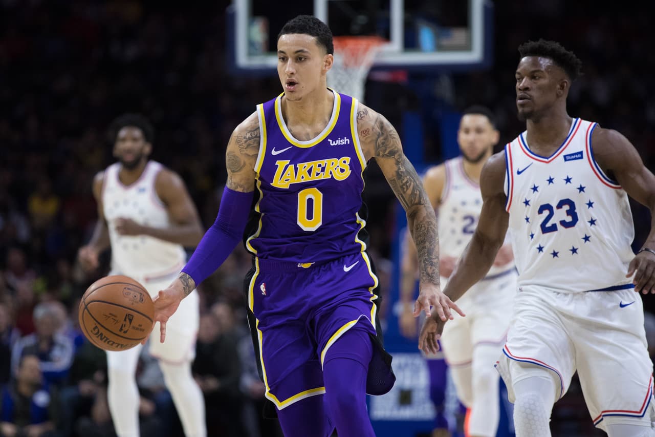 El máximo anotador de los Lakers fue Kyle Kuzuma (centro) con 39 puntos, tres rebotes y una asistencia.