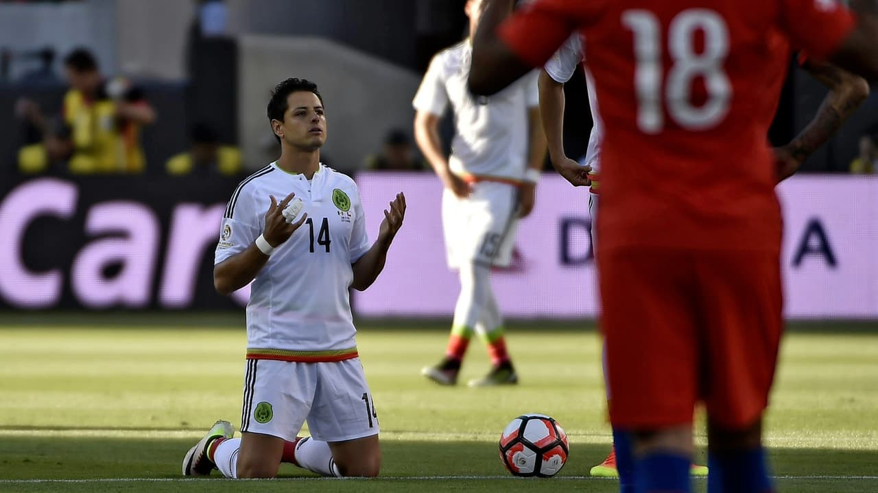 Revelan que 'Chicharito' pidió clemencia a Chile en Copa América Centenario