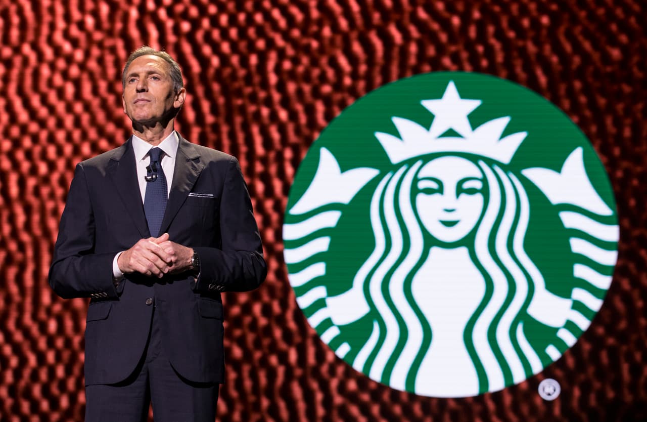 Renuncia a su cargo Howard Schultz, el presidente ejecutivo de Starbucks
